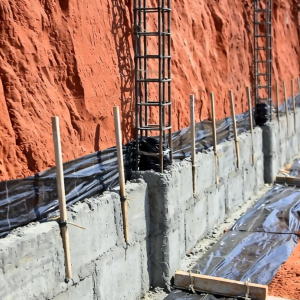 赤泥水泥土工膜如何提升工程防渗性能