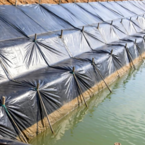 农业蓄水池土工膜怎么选 防渗效果如何保障