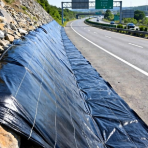 公路土工膜有哪些具体用途与施工要点