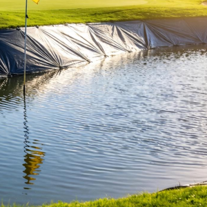 高尔夫球场水塘土工膜该如何选择与铺设？