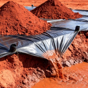 赤泥堆存场土工膜如何防止渗漏污染