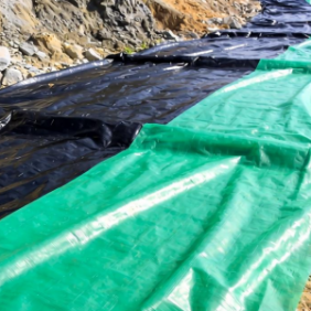 黑绿双色土工膜有哪些优势 适用哪些工程场景