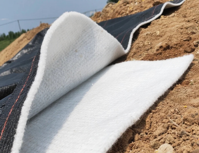 透水保湿土工布