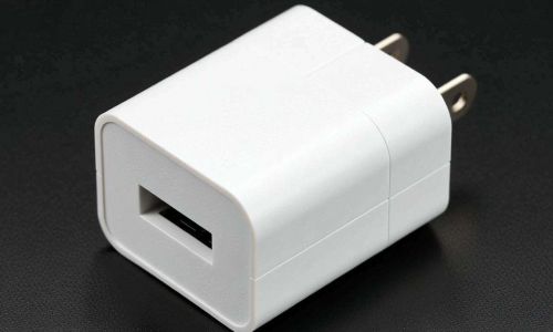 小批量CNC加工聚碳酸酯电源适配器壳 小批量CNC加工聚碳酸酯电源适配器壳